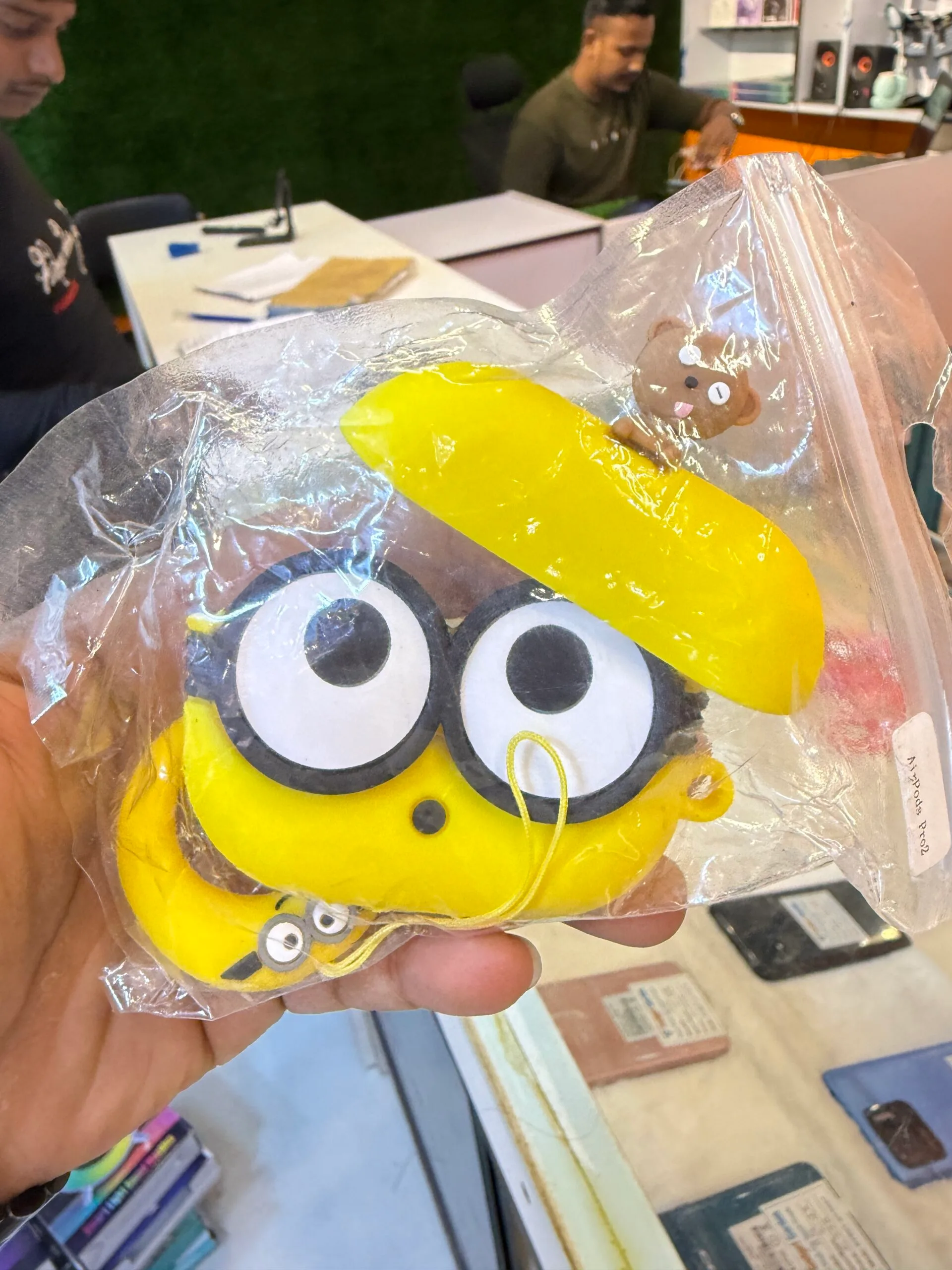 Minion Big Eyes (Only Cover) For Apple Airpods Pro and pro 2nd Gen